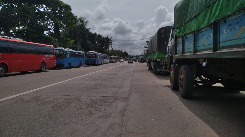 ပြည်တွင်း စက်သုံးဆီပြတ်လတ်မှု ဆိုးရွားစွာဖြစ်ပေါ်နေစဉ် စက်သုံးဆီပြတ်လပ်နိုင်ခြင်းမရှိကြောင်း စစ်ကောင်စီထုတ်ပြန်