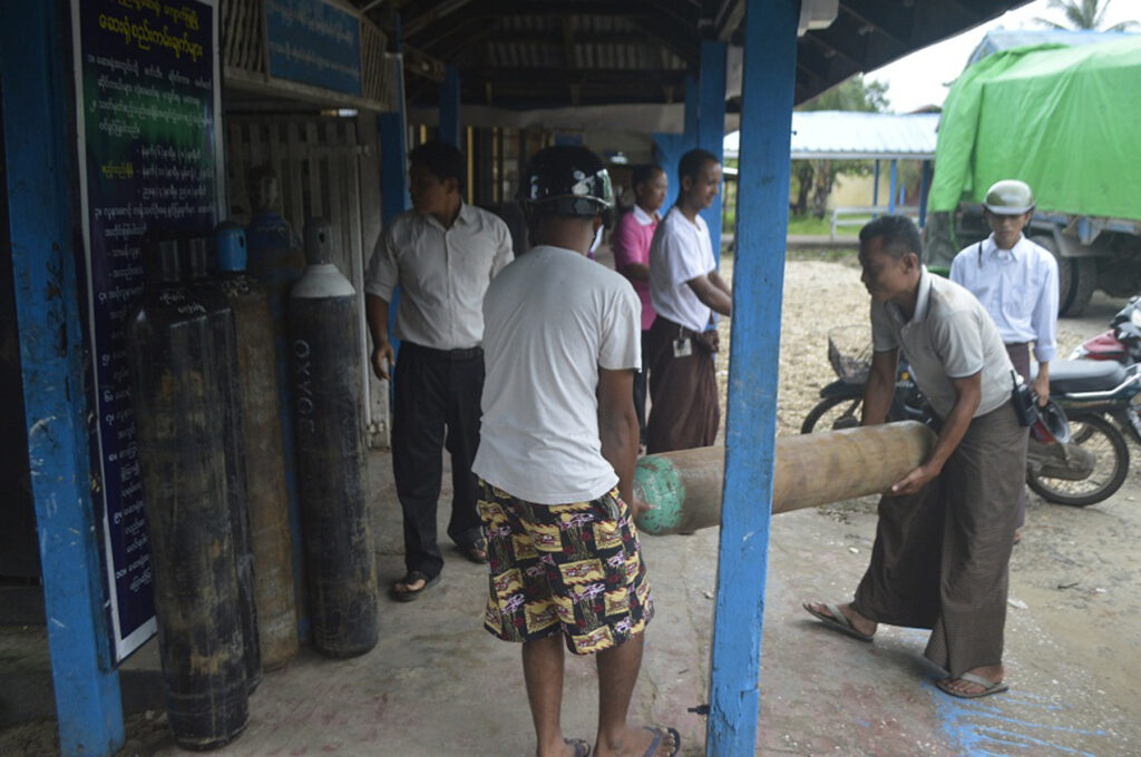 ကျောက်ဖြူပြည်သူ့ဆေးရုံကြီးတွင်လူနာများအတွက်အောက်ဆီဂျင်လိုအပ်ချက်မြင့်မားလာ